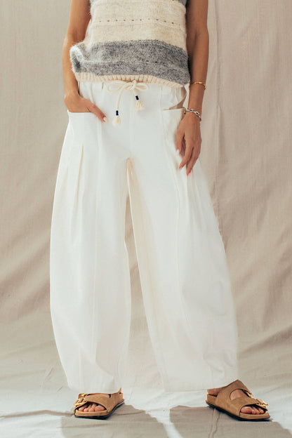 Urban Daizy - Rope Drawstring Balloon Pants Pleated Front