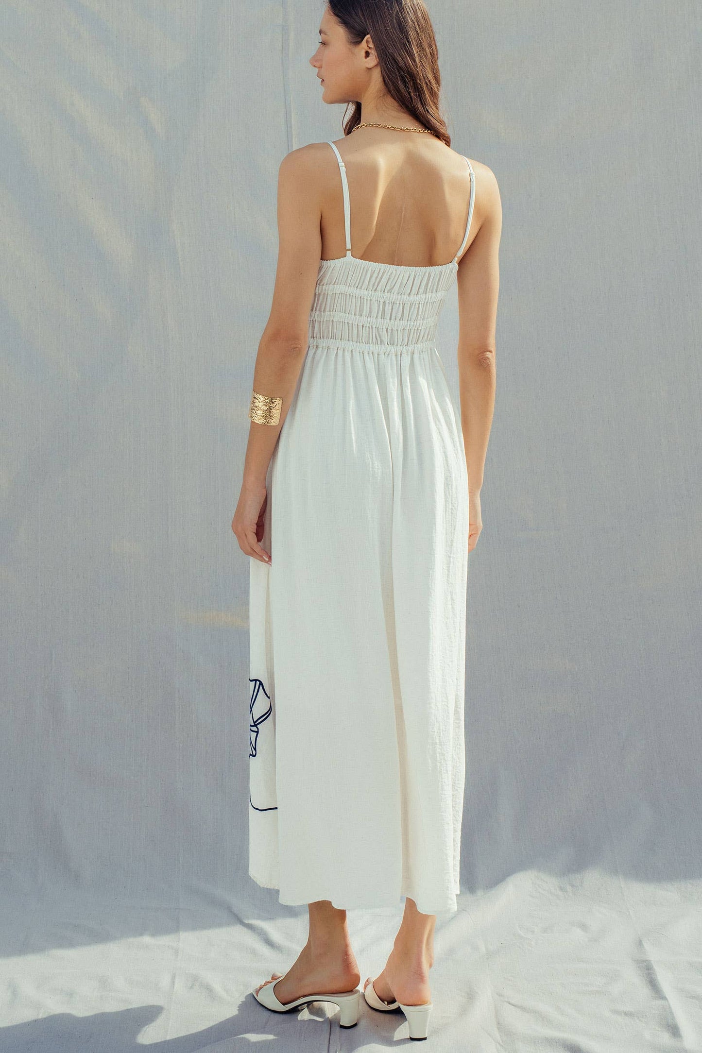 Urban Daizy - Seashell Embroidered Linen Blend Smocked Dress