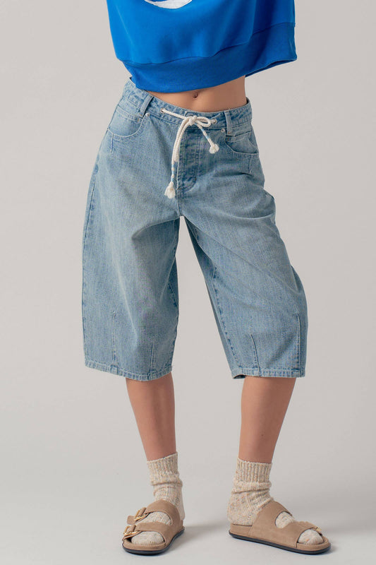 Urban Daizy - Drawstring Waist Barrel Leg Denim Shorts