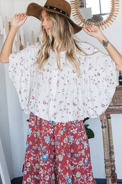 BUCKETLIST - (SALE) T1266-1E Print Pleated Dolman sleeves Top: WHITE/BURGUNDY / S-M-L (2-2-2)