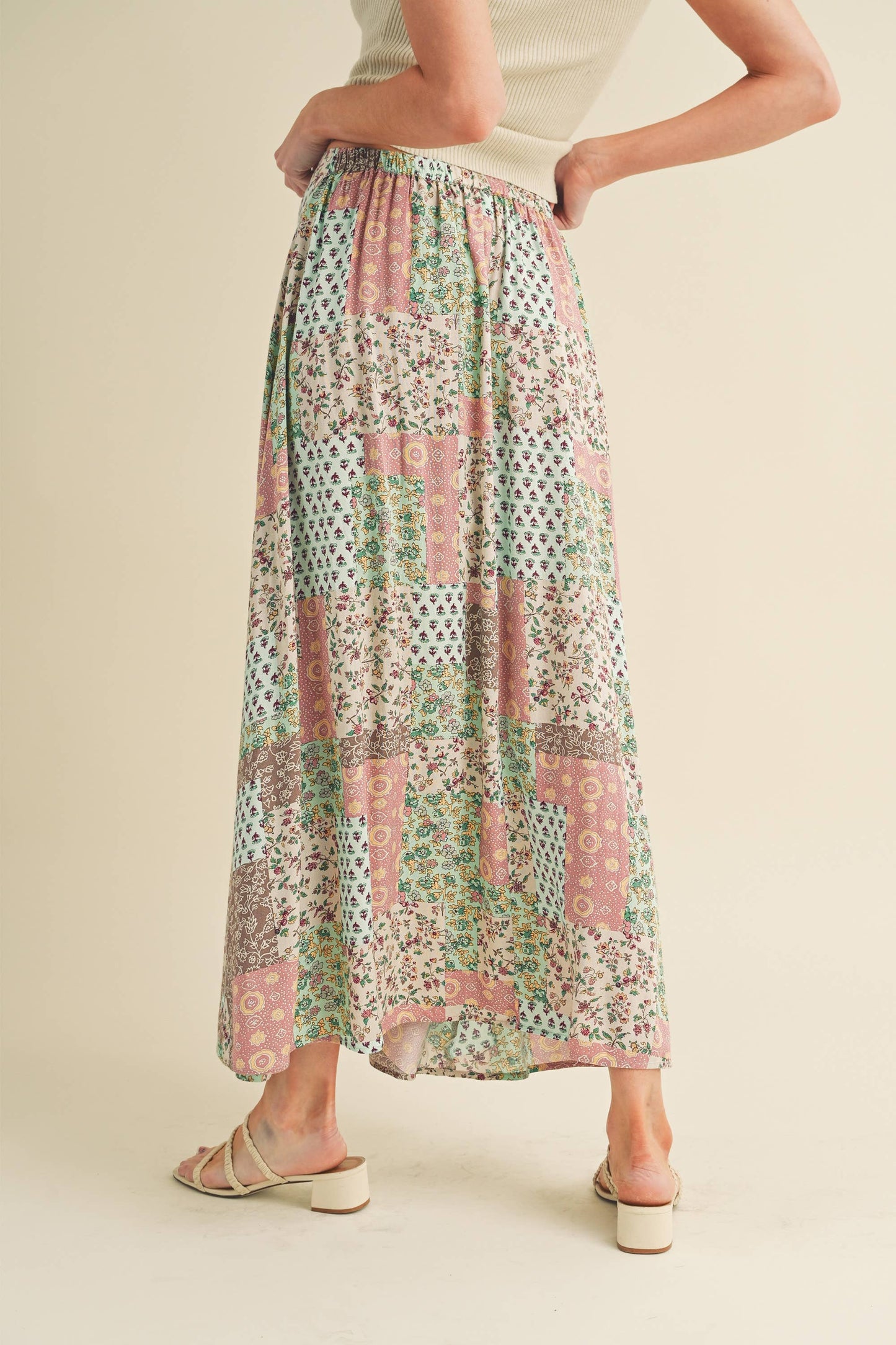 AEMI + CO - 773DN Bradyn Patchwork Print Skirt: M / Contemporary / Mint/Pink