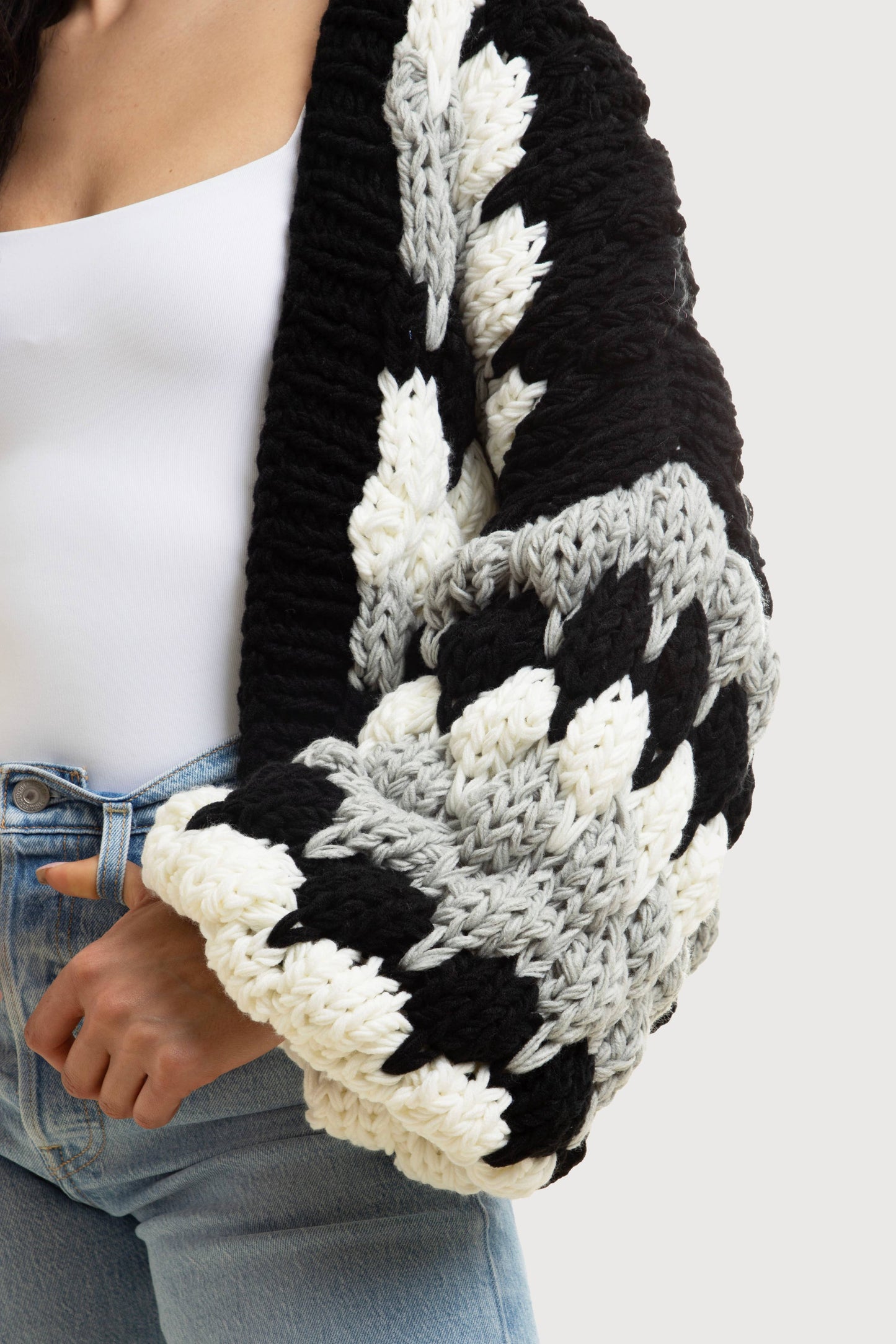 SAACHI - Camila Cropped Knitted Cardigan: Black & White