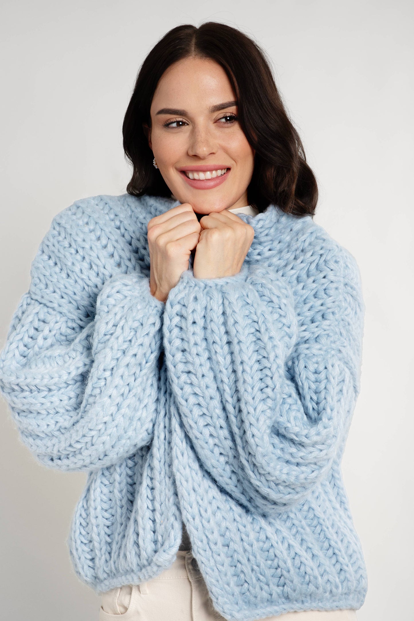 SAACHI - Chunky Oversized Knit Cardigan