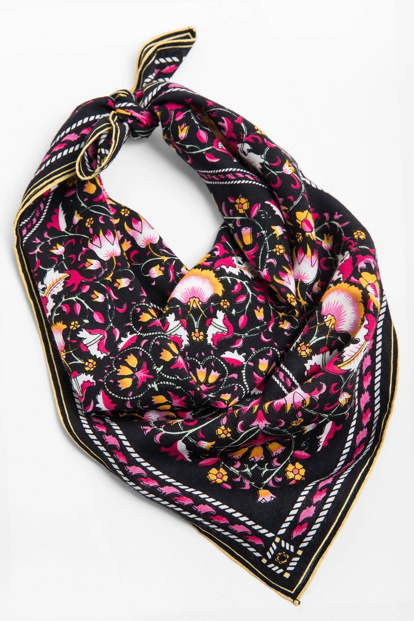 SAACHI - Tagore Bandana