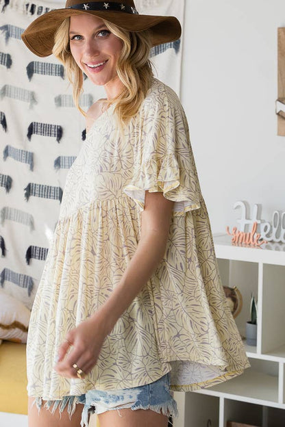 BUCKETLIST - (SALE)- T1325B Ruffled Leaf Print Babydoll Tunic Top: S-M-L (2-2-2) / LT YELLOW/GREY