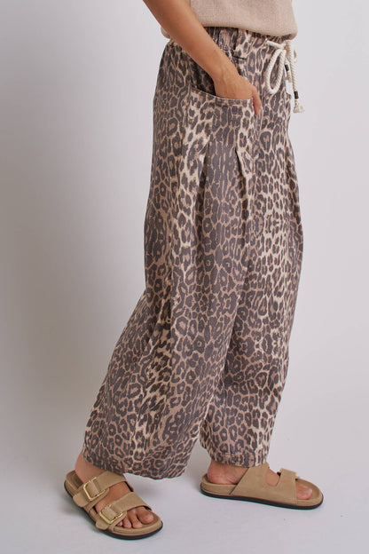 Urban Daizy - Rope Drawstring Balloon Pants Pleated Front