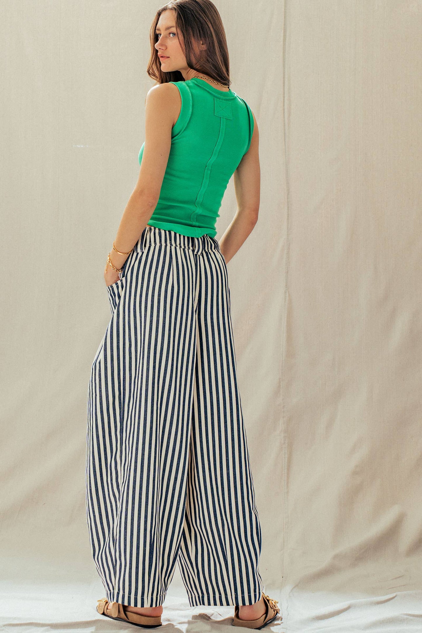Urban Daizy - Rope Drawstring Balloon Pants Pleated Front