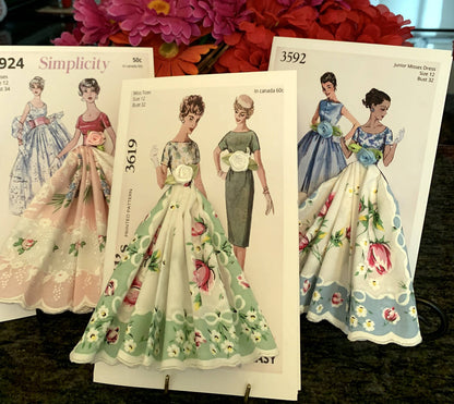 MOMENTS IN THYME - Fashion Ladies Keepsake Hankie Cards