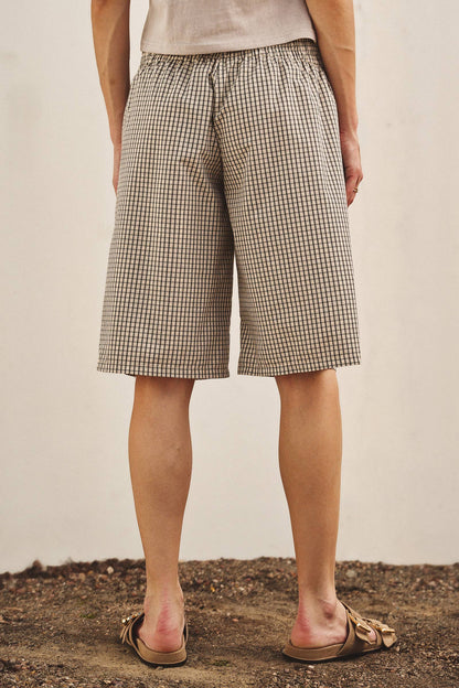 Urban Daizy - Classic Check Print Elastic Bermuda Shorts