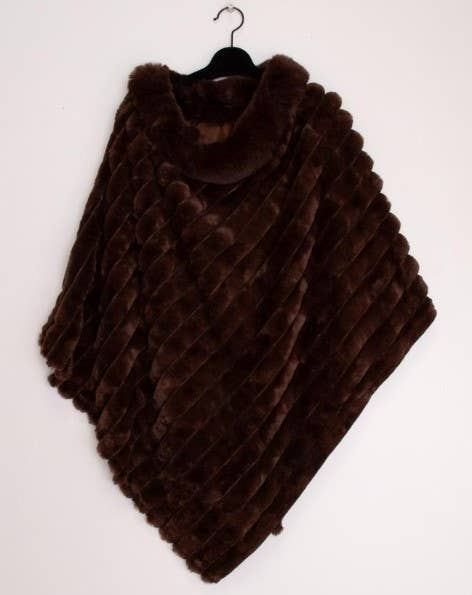 LOOWIE - 9068 Warm Soft Faux Fake Fur Poncho Loowie