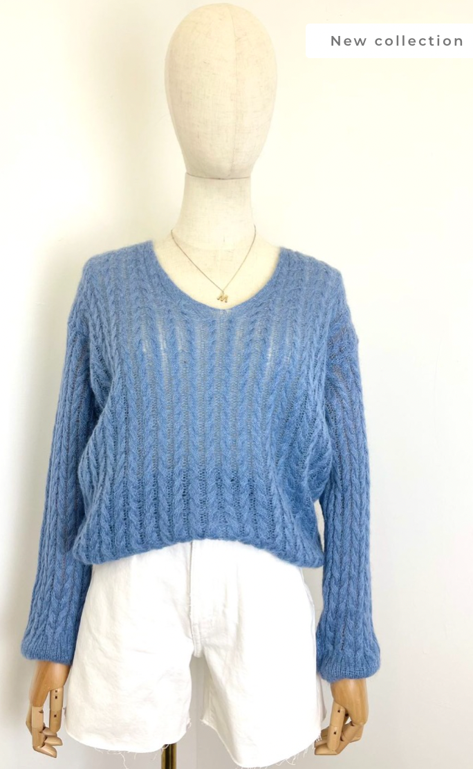 LOOWIE - MP2260-3 One Size Italian V-Neck Braided Knit Sweater