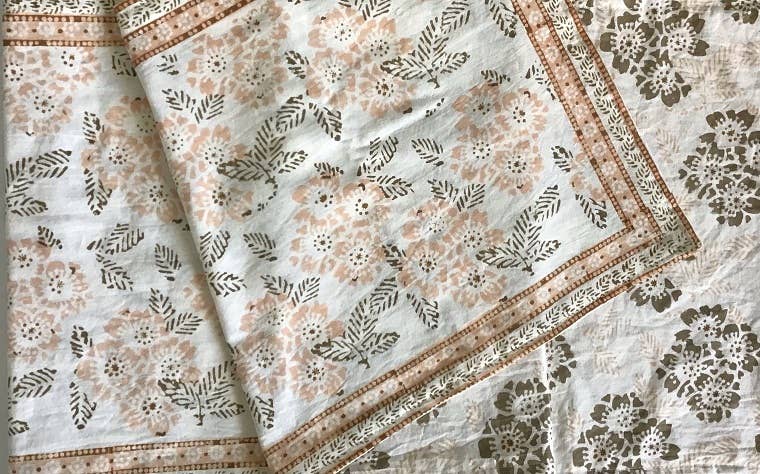Natural Habitat - Table Runner 60" Summervine Almond