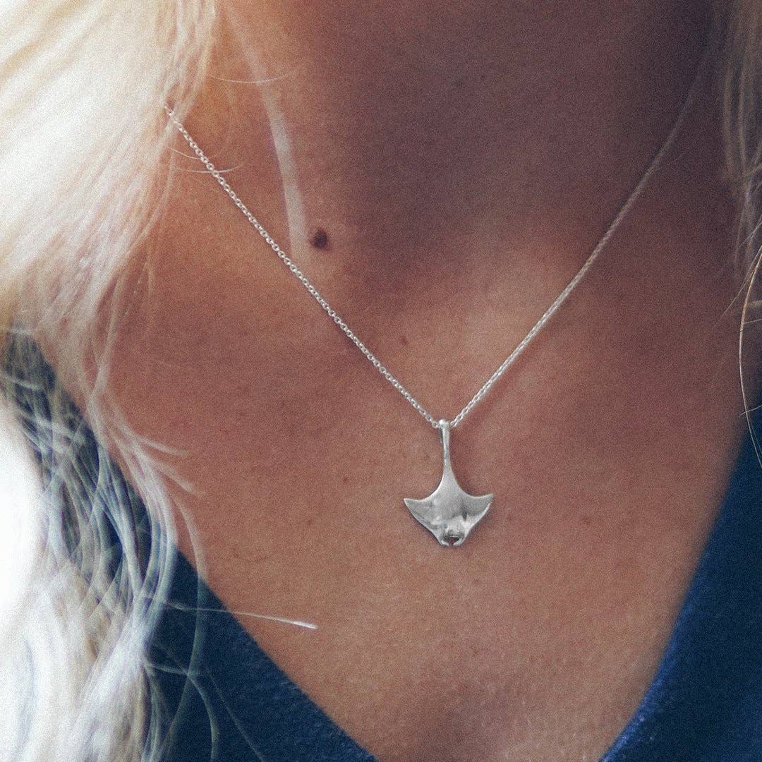 Cape Clasp - Manta Ray Necklace
