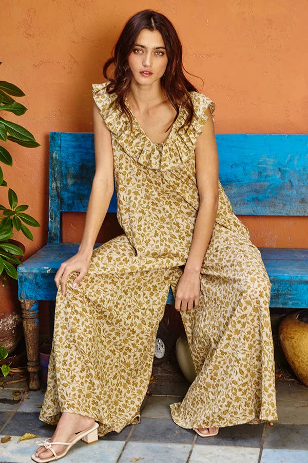 BUCKETLIST - R5254A Strapless Ruffled V-neck Wide Leg Woven Jumpsuit